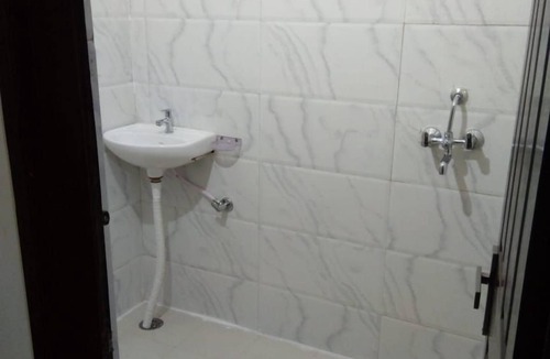 Vrindavan Apartment | Stay Near ISKCON temple, Vrindavan