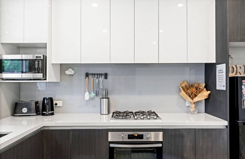Asquith House | StayAU Spacious Townhouse Asquith near Golf
