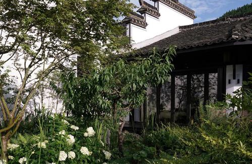 Jing County Hotel | Stayinmind