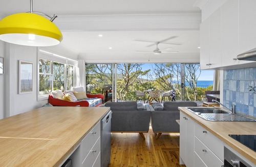 Killcare House | Stunning beaches, secluded bays, beautiful birds and bush walks galore!