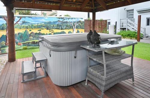 Buddina House | Stunning, Beachfront Dream Home - ZA3