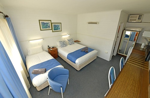 Balranald Hotel | Sturt Motel