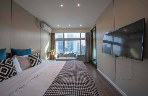 Yuzhong Hotel | Style INS High-Altitude River View Hotel