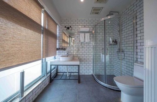Yuzhong Hotel | Style INS High-Altitude River View Hotel