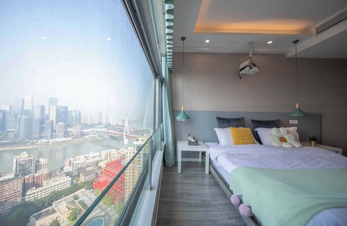 Yuzhong Hotel | Style INS High-Altitude River View Hotel