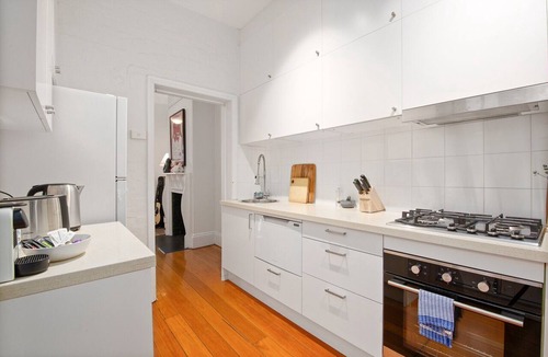Redfern Apartment | Stylish 2-Bed House with Private Courtyard