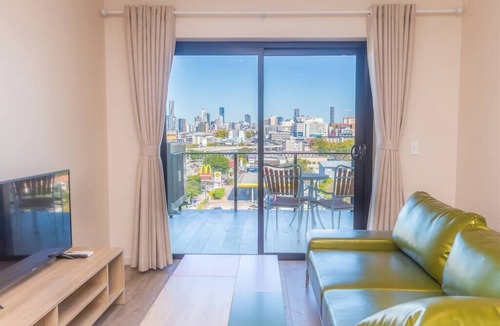 Windsor Apartment | Stylish 2bedroom Penthouse + Studio