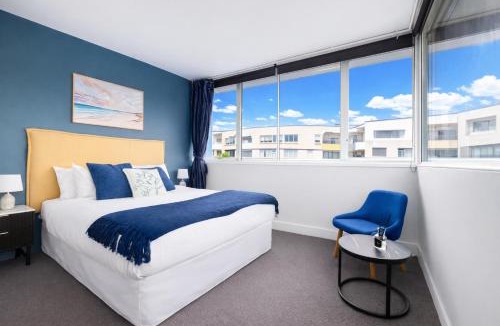 Spring Hill Apartment | Stylish 2BR Cityside apt with Pool, Gym and Parking
