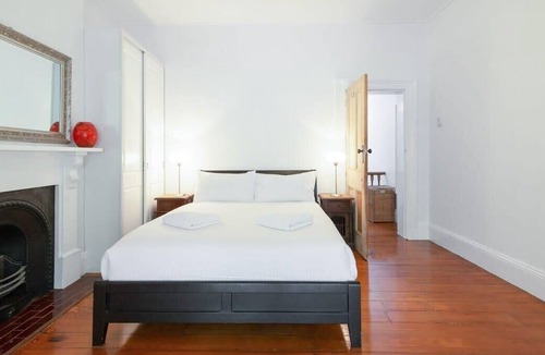 Elizabeth Bay Apartment | Stylish 3 Bedroom Townhouse in Darlinghurst