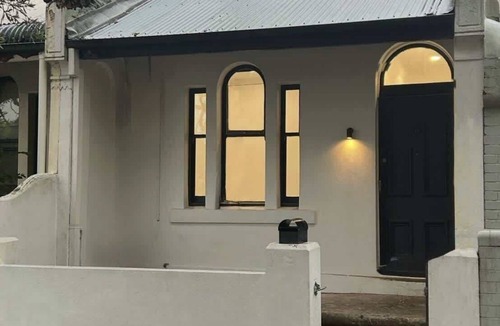 Alexandria House | Stylish Alexandria Terrace - Perfect for Families