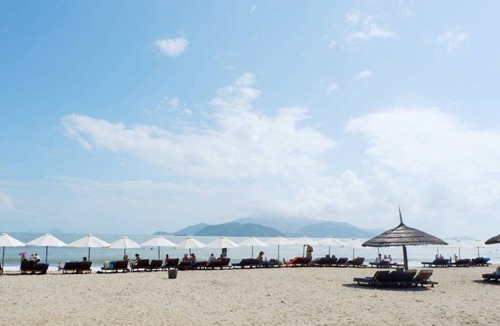 Tran Phu Beach Apartment | Stylish beachfront Studio @The Costa Residences