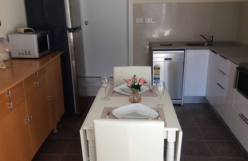 Bardwell Park Apartment | Stylish, close to Airport and St George Hospital