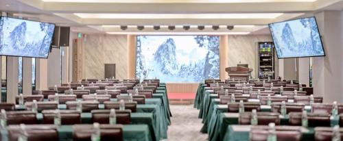 Longhua District Hotel | Sun Garden Hotel