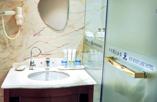 Dalian City Center Hotel | Sun Moon Lake Hotel