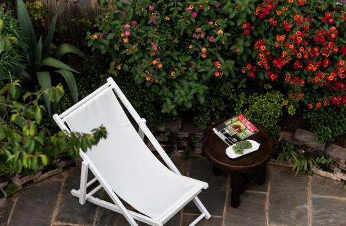 Dayan Old Town Hotel | Sunlit Snow Mountain Z Naxi Ethnic Style Courtyard