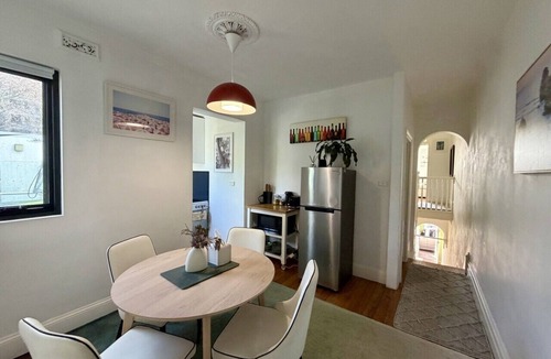 Surry Hills Apartment | Sunny Apartment in Surry Hills