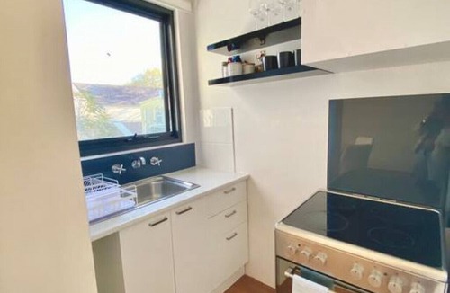 Surry Hills Apartment | Sunny Apartment in Surry Hills