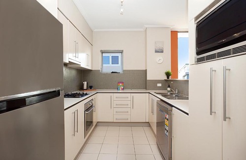 Wentworth Point Apartment | Sunny Apartment Near Water, Parks, Olympic Stadium