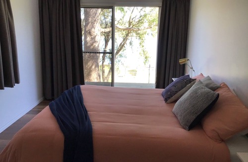 Conjola House | Sunny Hills Farm Retreat