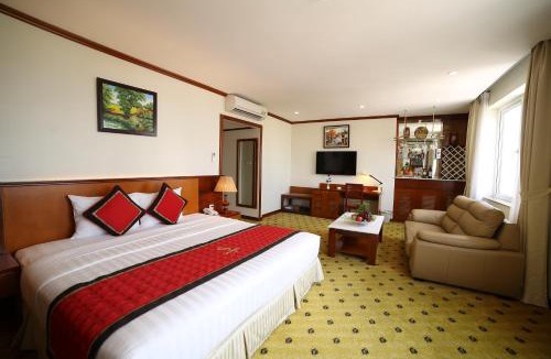 Ngoc Khanh Hotel | Sunny Hotel 1