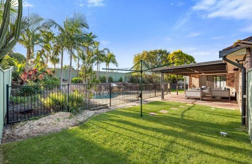 Glen Alpine House | Sunny Pool Access Home for Family