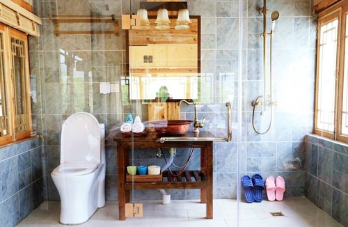 Shangri-La House | Sunny Valley Inn