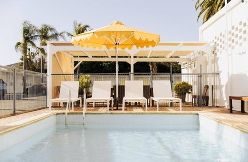 Port Broughton Hotel | Sunnyside Motel