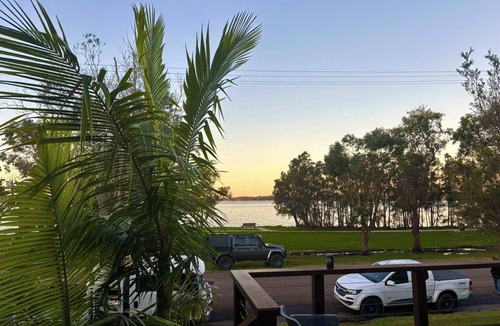 Lemon Tree Passage House | Sunrise on the Water