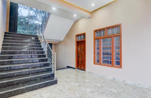 Misrikh Hotel | Super Hotel O Kashvi Hotel