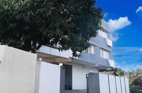 Sualkuchi House | Super Townhouse ISBT Guwahati