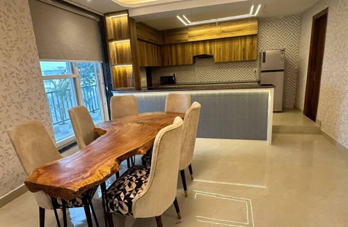 Noida House | Superb 5-bedroom house in Noida