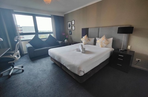Parramatta Apartment | Superb studio in Parramatta CBD, 2m walk from station