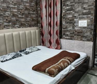 Mathura Hotel | Suryodaya Guest House