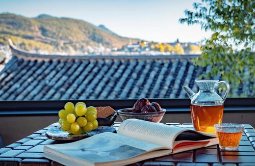 Dayan Old Town Hotel | SUYAN - Chinese Tea Atelier & Boutique Courtyard - Handcrafted Chinese Afternoon Tea & Panoramic Café - Contemporary Chinese Design