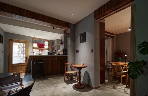 Huqiu Qu House | Suzhou Yard Bed and Breakfast