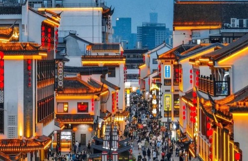 Suzhou Old Town Hotel | SuzhouANDU Hotel On the section between QilIshant ang Street and Guanqian Street安渡酒店-苏州观前街七里山塘店