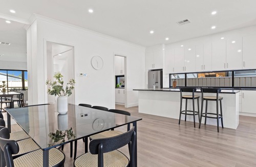 Henley Beach South House | Swainson on Lexington