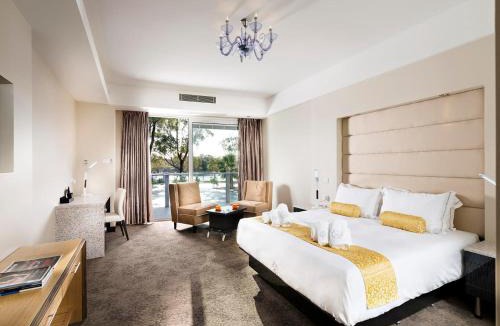 Ascot Hotel | Swan River Hotel