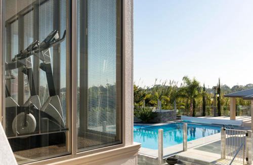 Ascot Hotel | Swan River Hotel