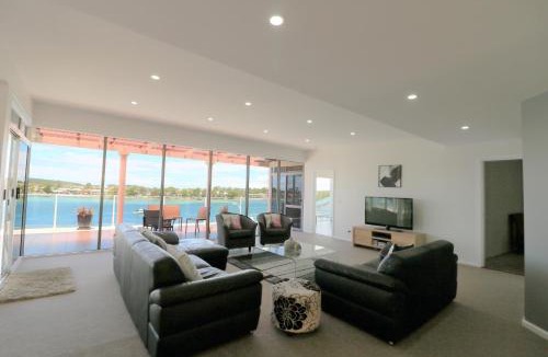 Merimbula House | Sybella