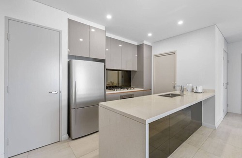 Rosebery Apartment | SYD Rosebery 3BR 083 Apt Close to CBD & Airport