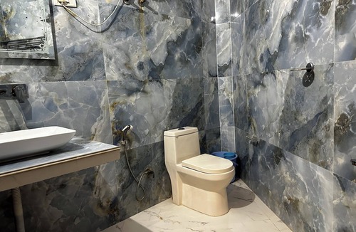 Rakabganj Bed & Breakfast | Taj Castle Homestay