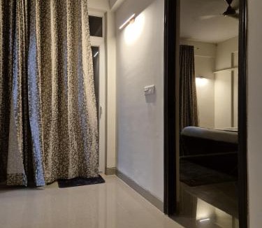 Taj Ganj Apartment | TAJ SERENITY-Cozy Apartment for 4
