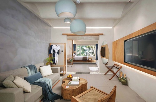 Wanning Hotel | TANG House