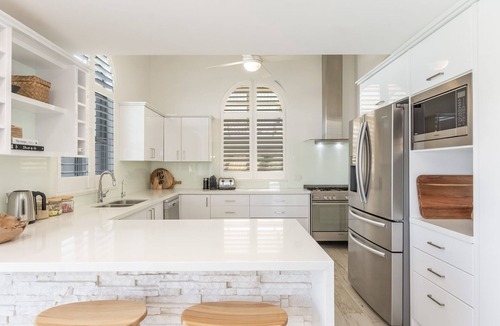 Yamba House | Tecoma 3 - Most Popular Waterfront with Private Pontoon and Pool - Holiday Yamba