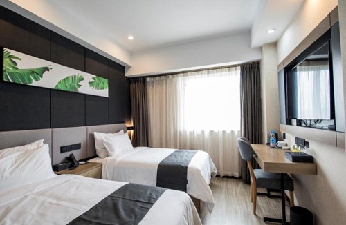Wuxi Hotel | Thank Inn Chain Hotel Jiangsu Wuxi Jiangyin City Yushan Bay