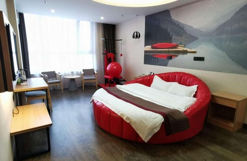 Haizhou District Hotel | Thank Inn Plus Hotel Liaoning Fuxin Passenger Terminal Station Store