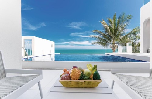 Tianya District Hotel | That Sea Infinity Pool Seaview Hostel