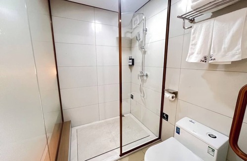 Zhuhai Hotel | The Artist Hotel Sanzao Chinatown Market