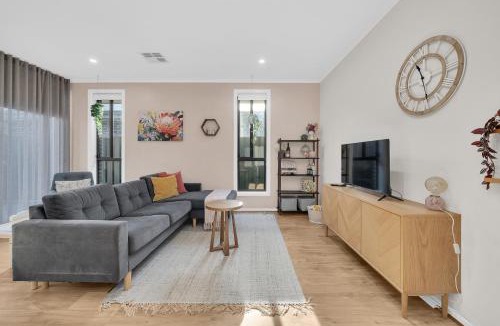 Mount Barker House | The Barker Base | Gateway to the Hills